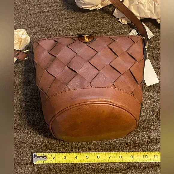 VNTG Etra Vegan Leather Woven purse bag chic boho hippy vibes - Picture 2 of 16